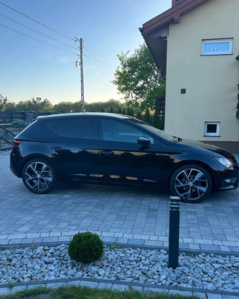 Seat Leon cena 55900 przebieg: 186238, rok produkcji 2015 z Warszawa małe 352